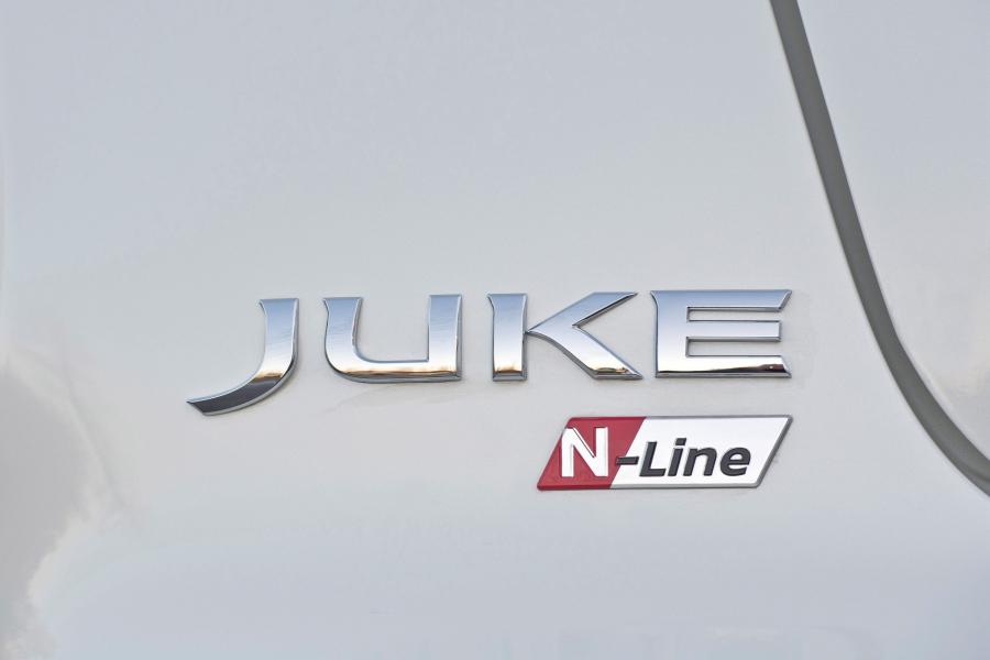 Логотип Nissan Juke N-Line (YF15) 2017 года  (фото 8 из 10)